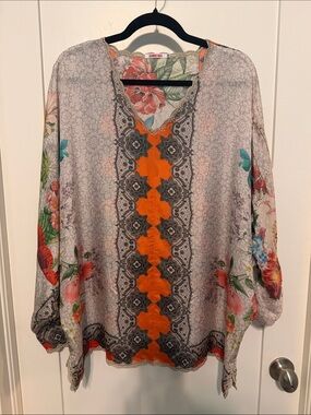 Johnny Was 100% Silk Gray Boho Floral Blouse with Dolman Sleeves size XXL